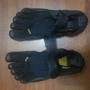 Vibram KSO finger shoes 38